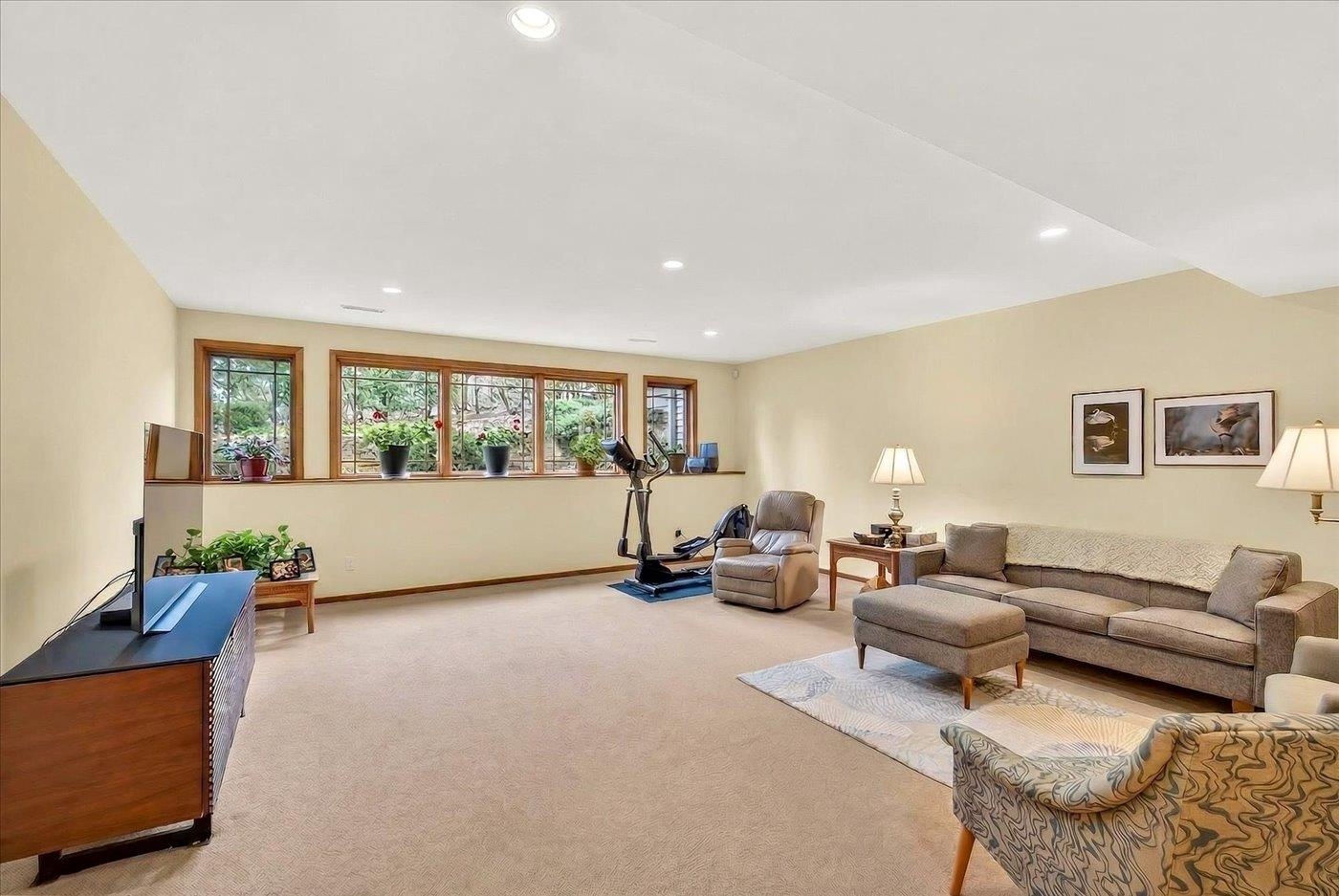 38 Hawk Feather Circle Madison, WI 53717 - Photo 46 of 92