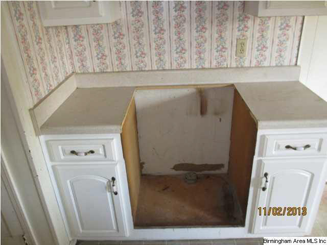 1165 Wallstown Road Hayden, AL 35079 - Photo 3 of 11