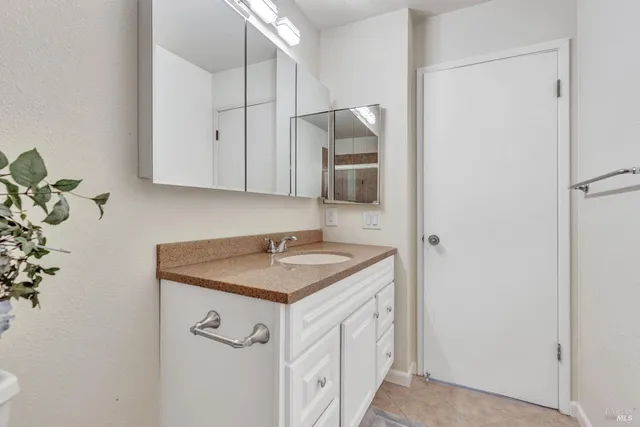 $372,000 | 61 Parrott Street, Vallejo, CA 94590