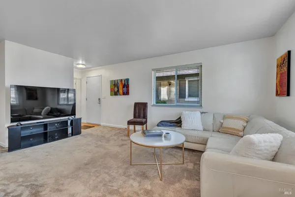 $372,000 | 61 Parrott Street, Vallejo, CA 94590