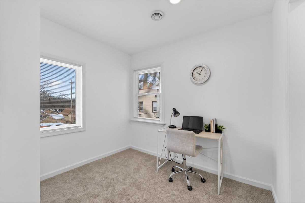 445 North 39th Street Milwaukee, WI 53208 - Photo 16 of 34 038