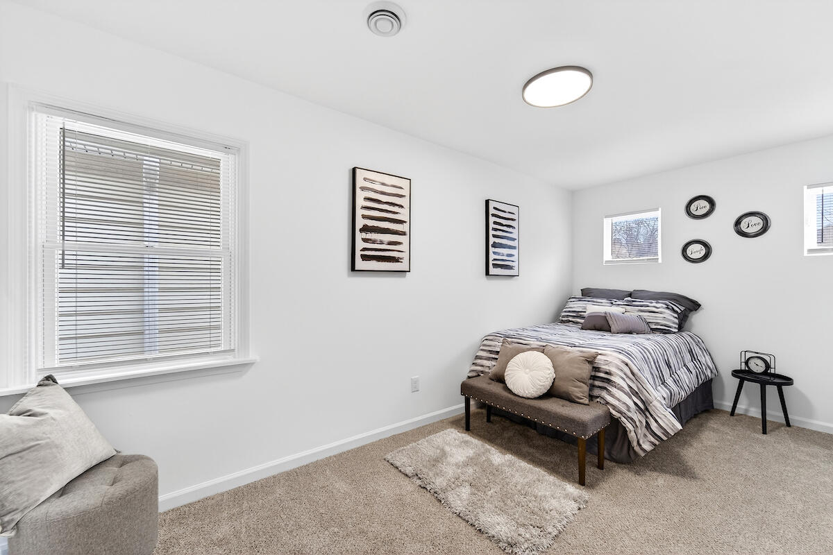 445 North 39th Street Milwaukee, WI 53208 - Photo 19 of 34 Bedroom 4