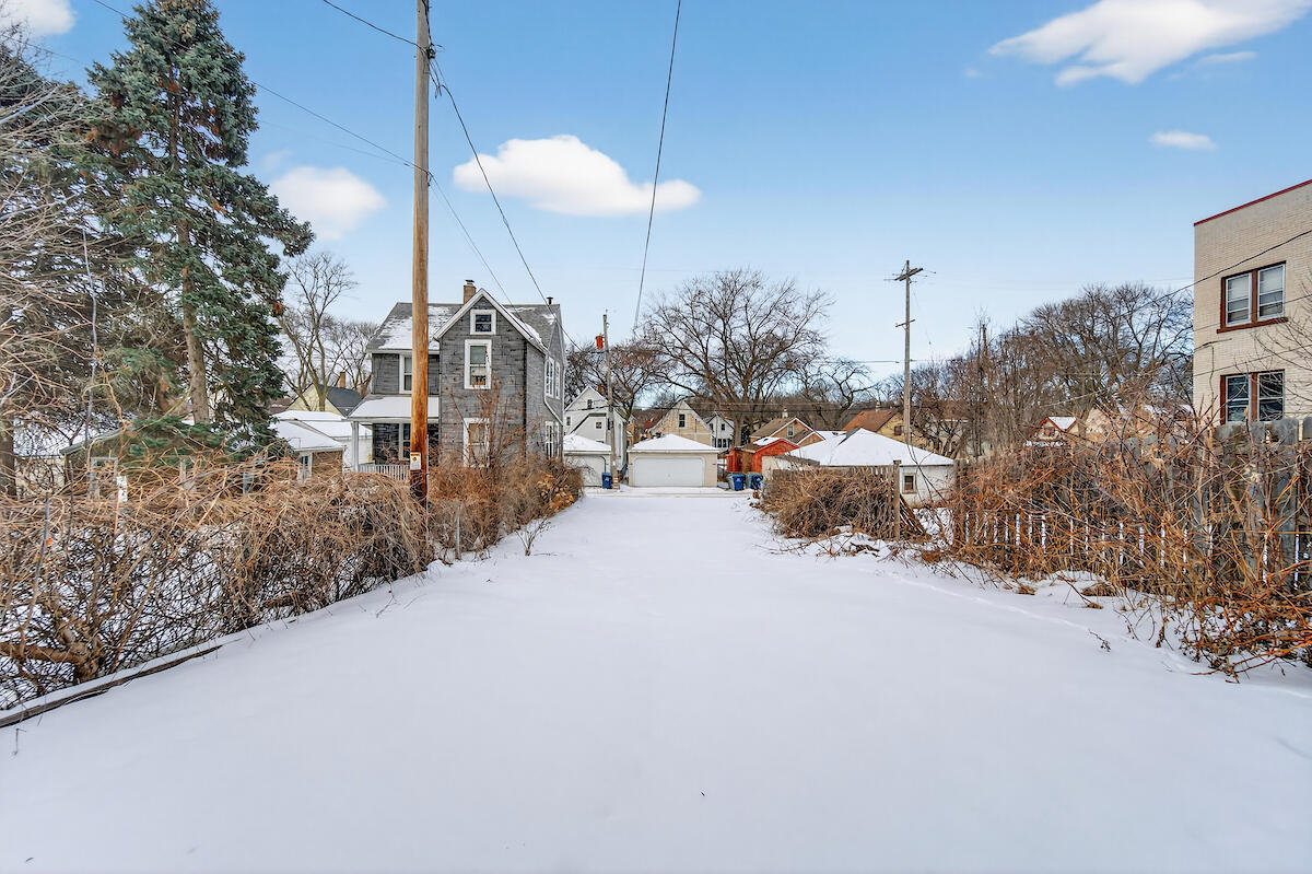 445 North 39th Street Milwaukee, WI 53208 - Photo 32 of 34 DSC09111