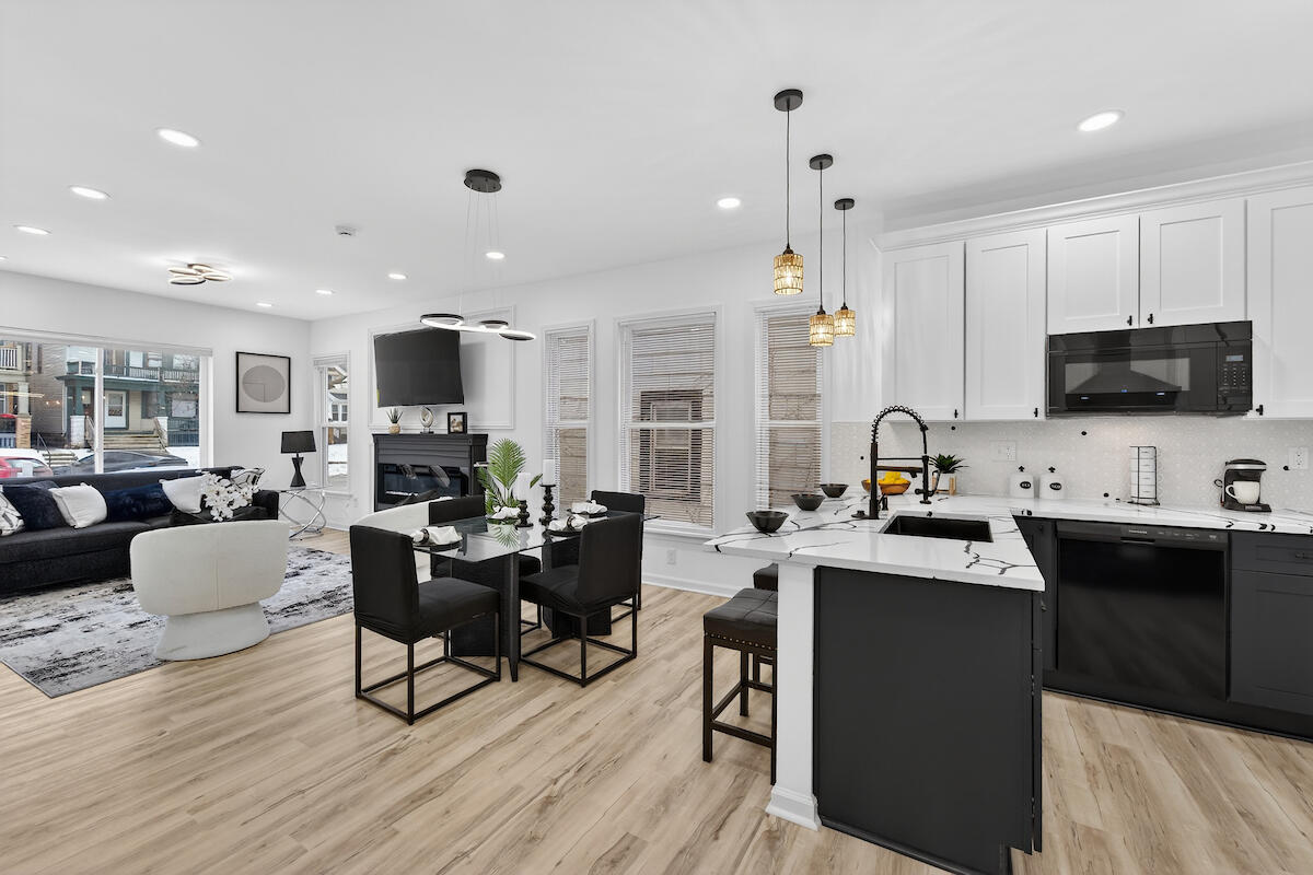 445 North 39th Street Milwaukee, WI 53208 - Photo 9 of 34 976