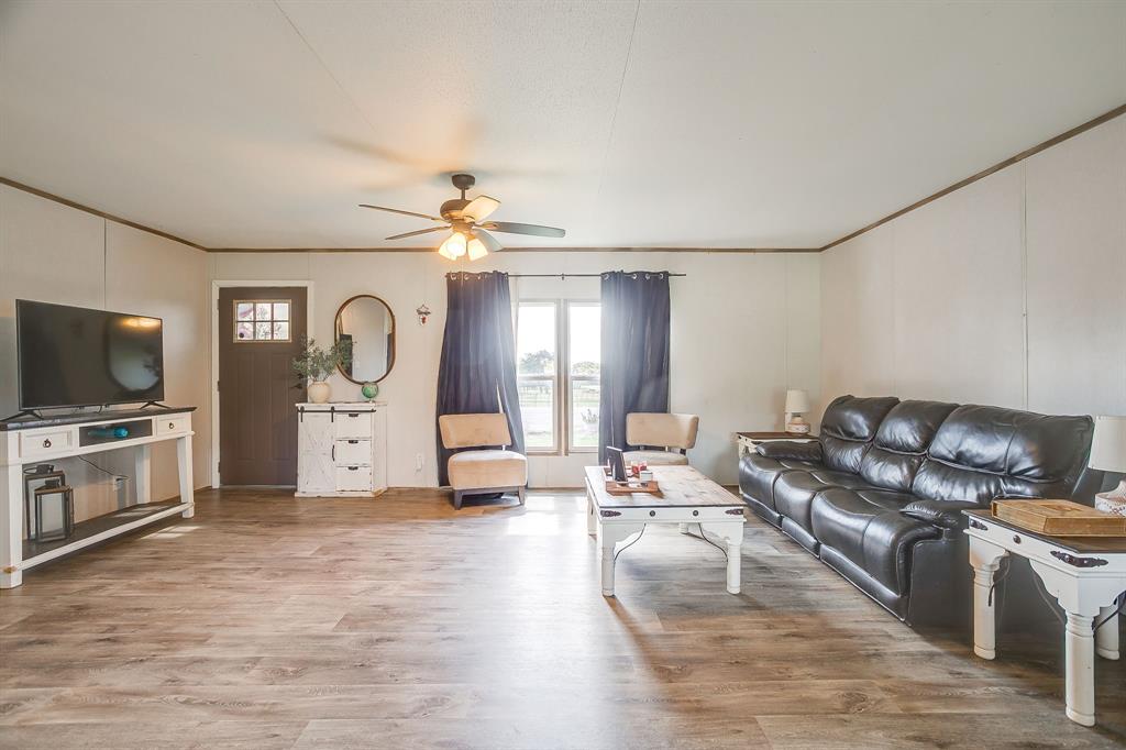 701 Trails End Poolville, TX 76487 - Photo 10 of 39