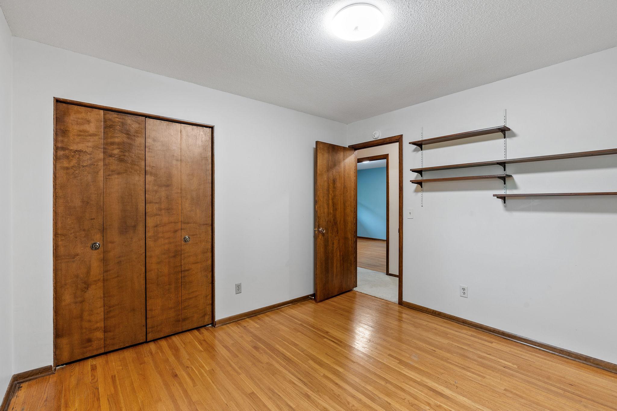 868 Cobb Road Shoreview, MN 55126 - Photo 15 of 22 Gallery Image 15