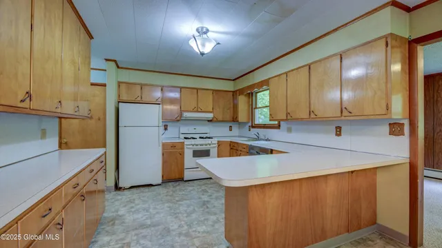 $299,000 | 2765 Highway 8, Speculator, NY 12164