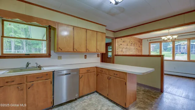 $299,000 | 2765 Highway 8, Speculator, NY 12164