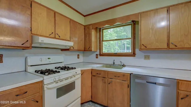 $299,000 | 2765 Highway 8, Speculator, NY 12164