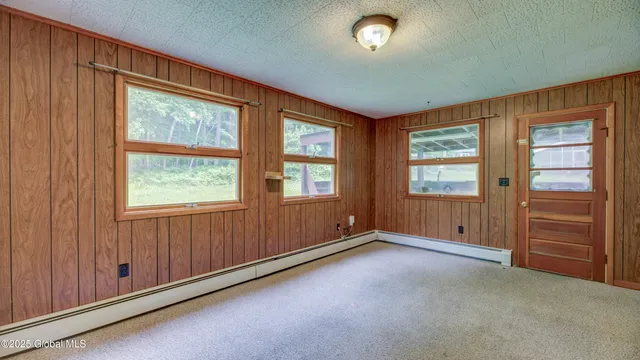 $299,000 | 2765 Highway 8, Speculator, NY 12164