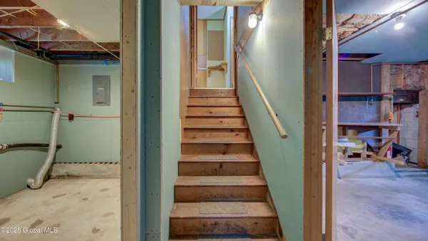 $299,000 | 2765 Highway 8, Speculator, NY 12164