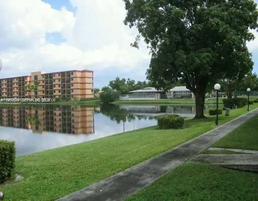 $1,500 | 285 Northeast 191st Street, Unit 2907, Miami, FL 33179