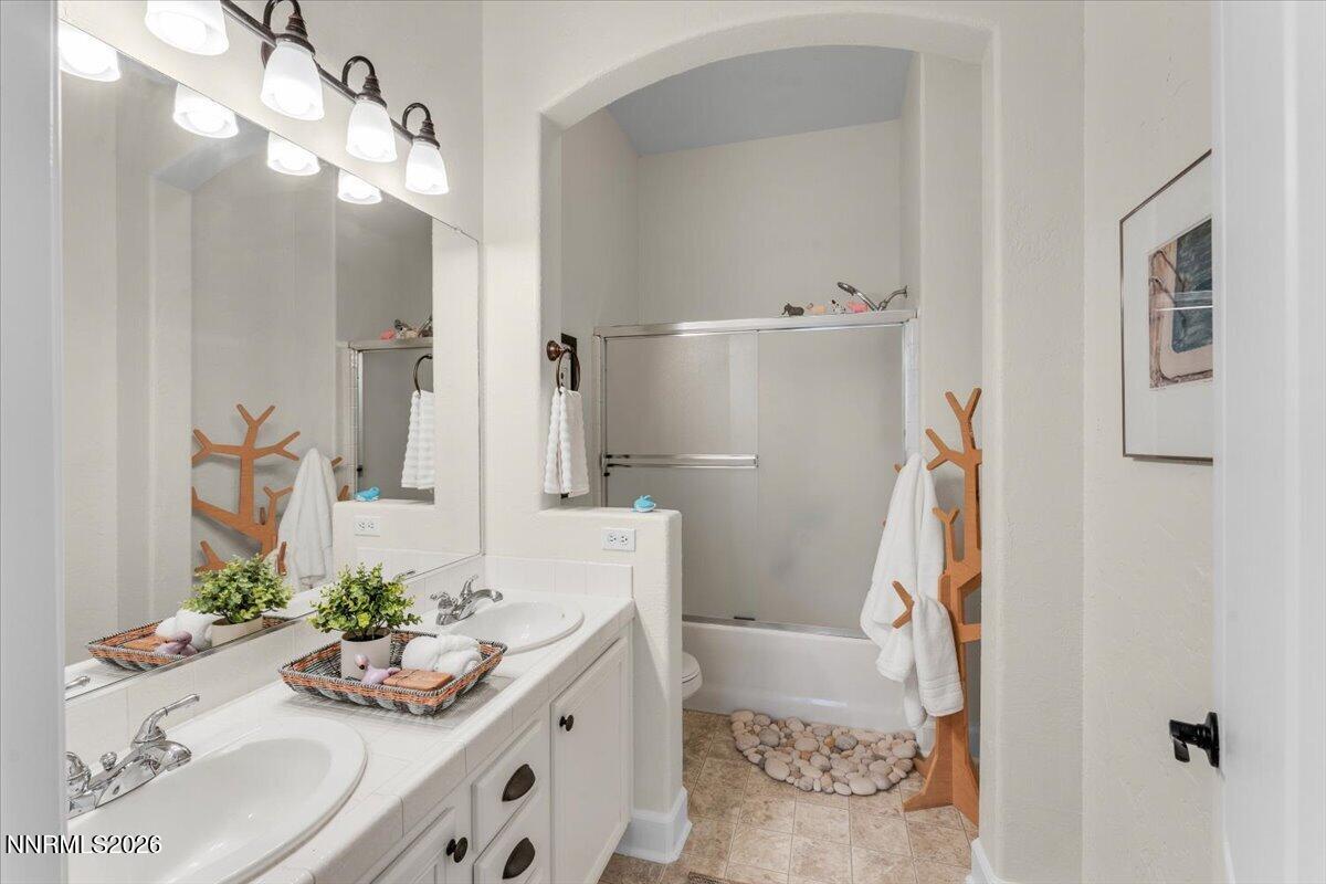 1646 Commonwealth Circle Reno, NV 89503 - Photo 14 of 32 39-1646 Commonwealth Circle Reno NV 8950