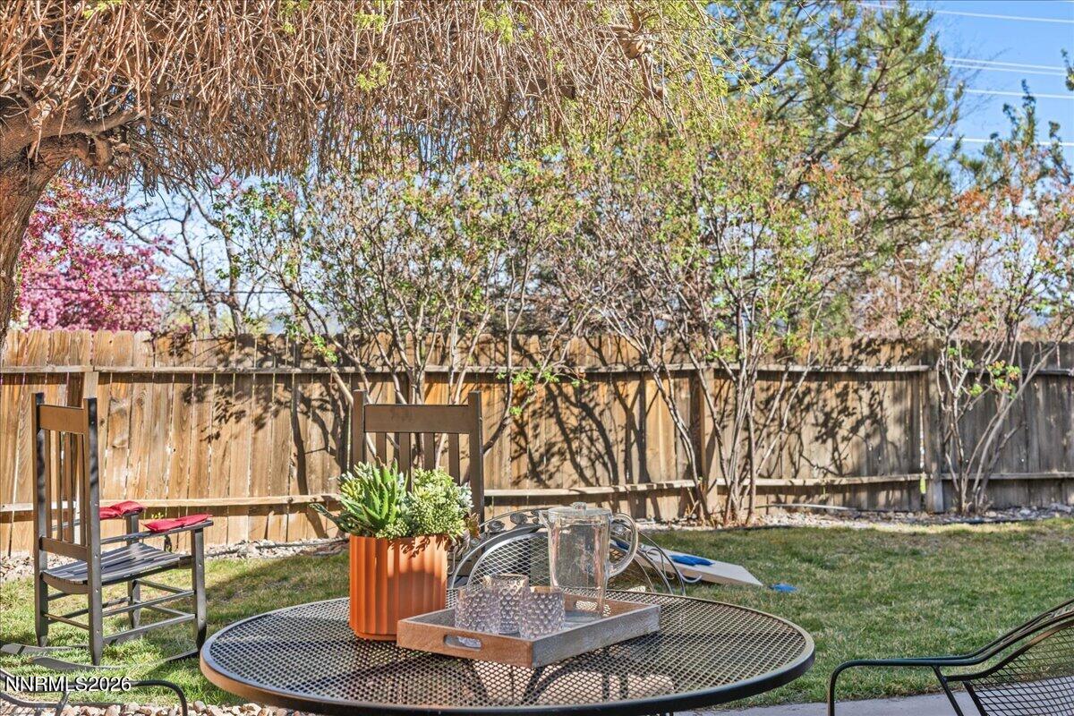 1646 Commonwealth Circle Reno, NV 89503 - Photo 4 of 32 42-1646 Commonwealth Circle Reno NV 8950