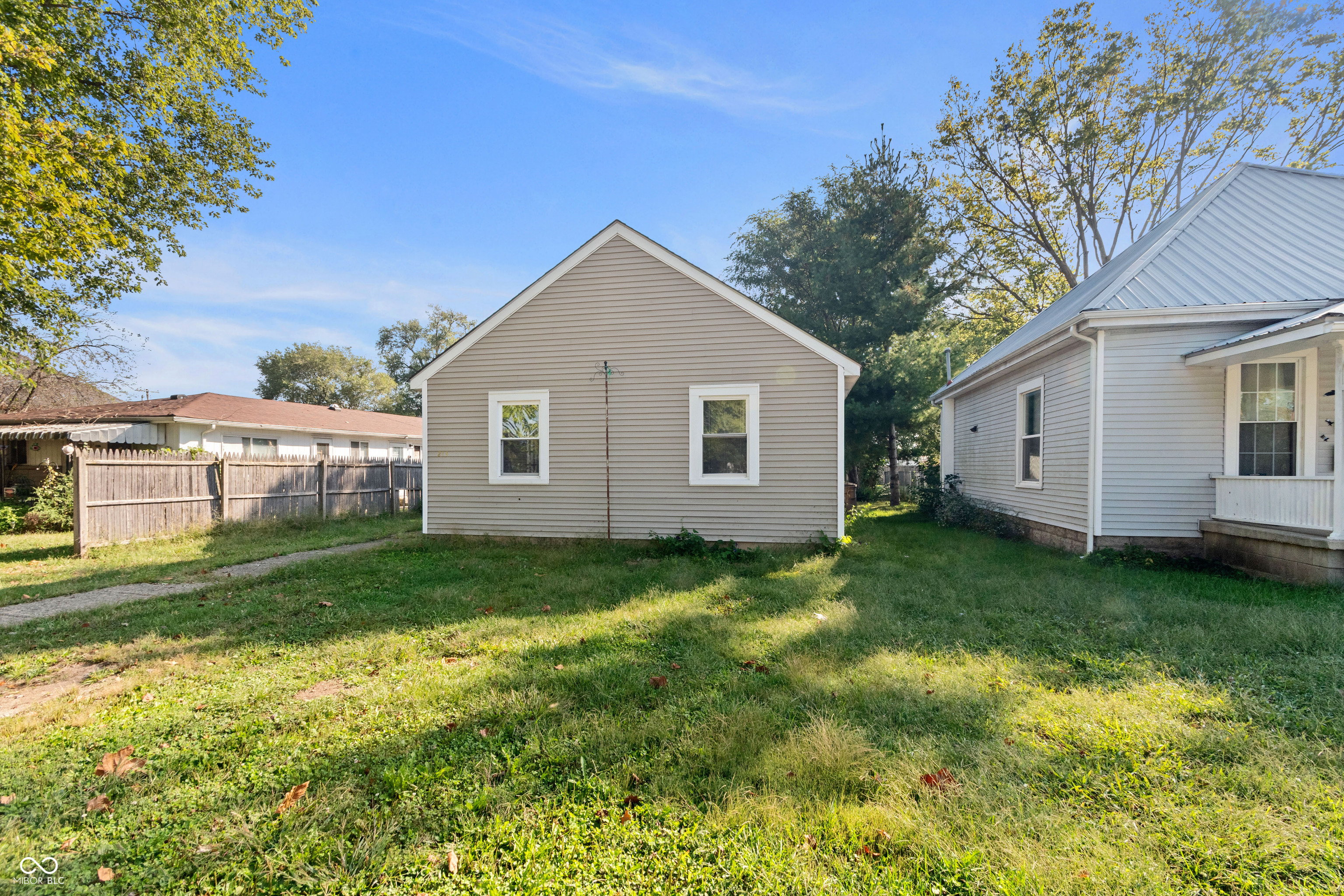 213 Hege Avenue Columbus, IN 47201 - Photo 5 of 18