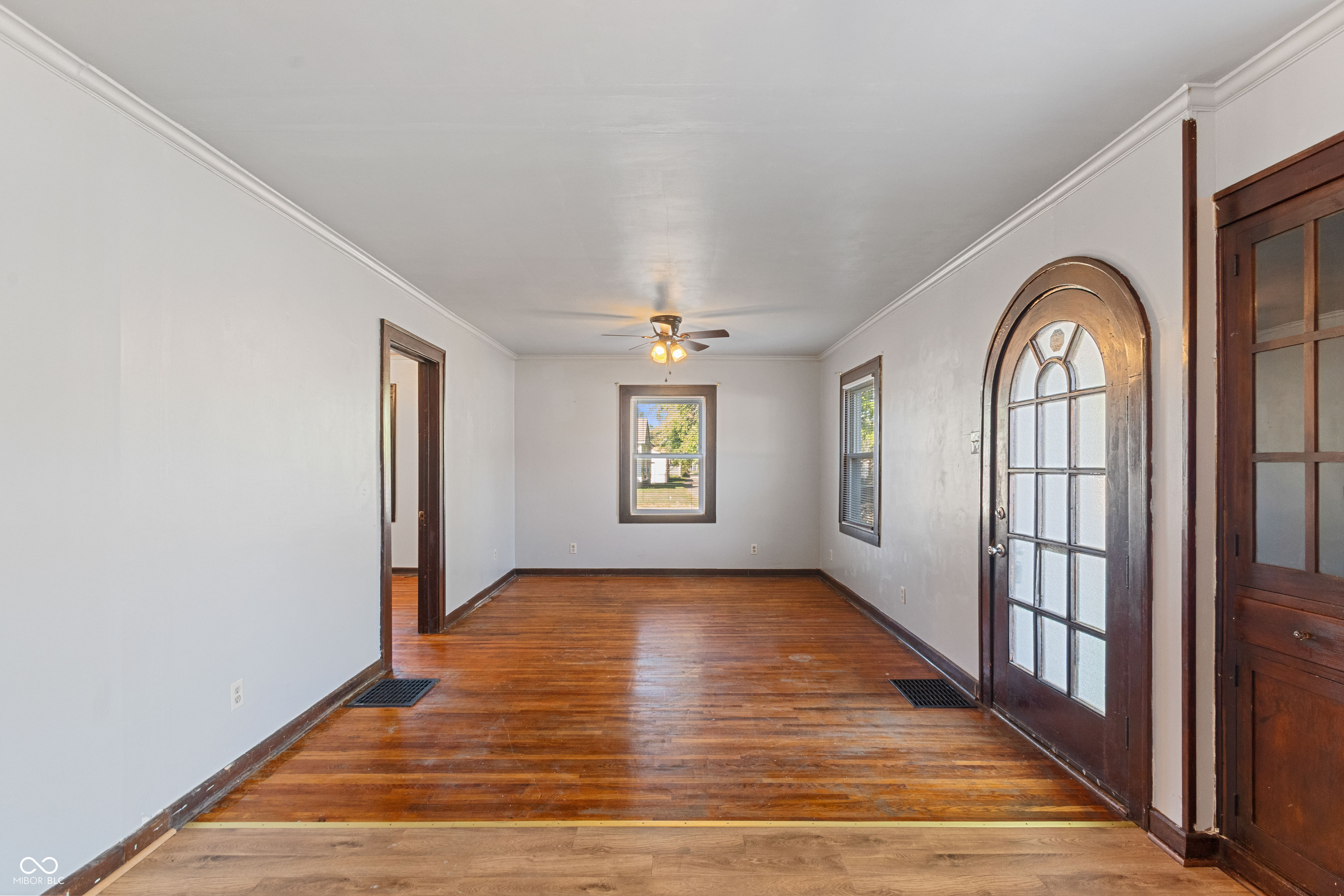 213 Hege Avenue Columbus, IN 47201 - Photo 6 of 18