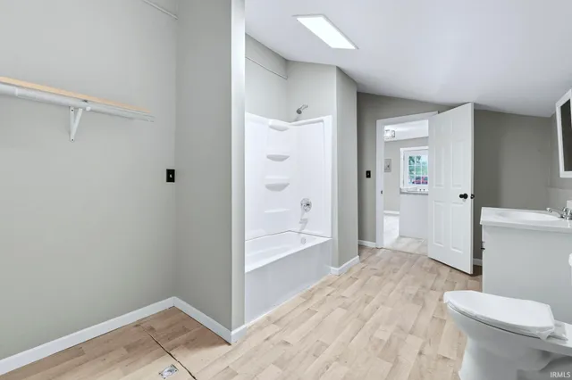 $159,900 | 1125 East Washington Street, Muncie, IN 47305