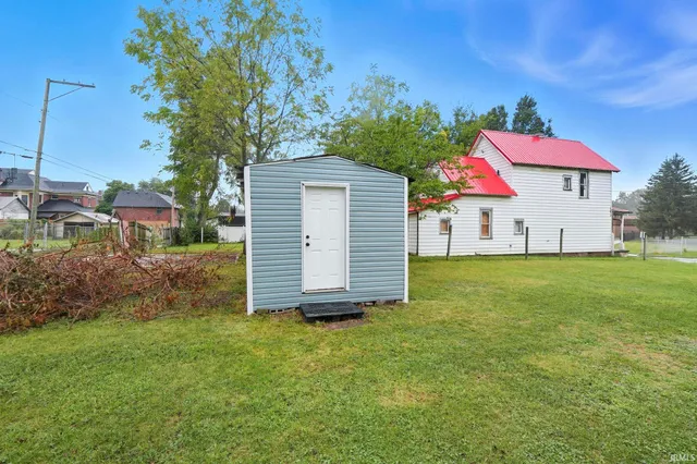 $159,900 | 1125 East Washington Street, Muncie, IN 47305