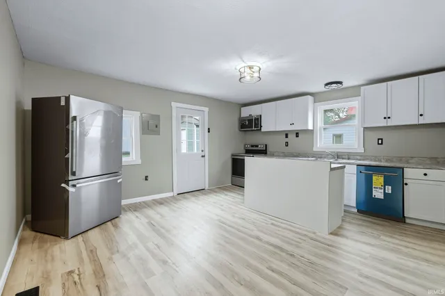 $159,900 | 1125 East Washington Street, Muncie, IN 47305