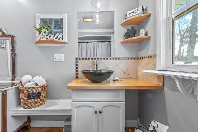 $185,000 | 542 Huycks View Drive, Coldwater, MI 49036