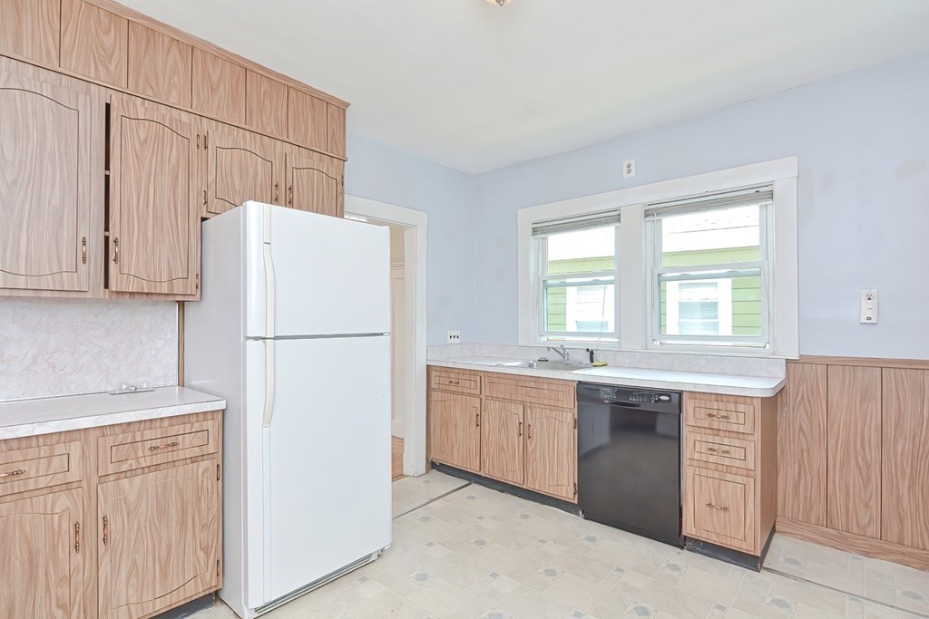 44 Concord Road Watertown, MA 02472 - Photo 20 of 32 Gallery Image 20