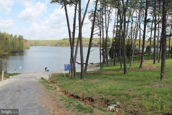 $450,000 | 0 Lakeview Drive, Cross Junction, VA 22625