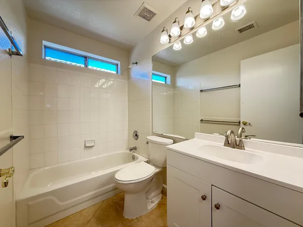 $2,350 | 766 East Baylor Lane, Chandler, AZ 85225