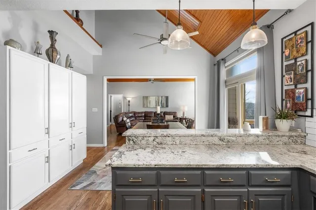 $435,000 | 3208 Tepee Court, Independence, MO 64057