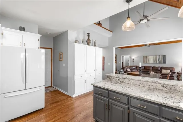 $435,000 | 3208 Tepee Court, Independence, MO 64057