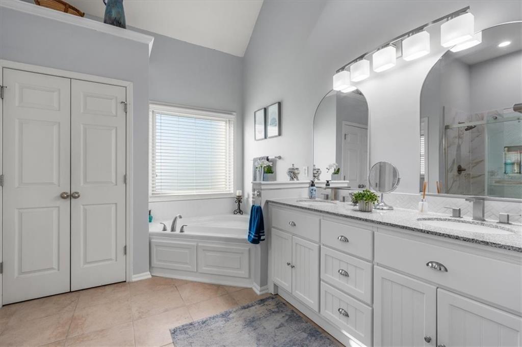 3208 Tepee Court Independence, MO 64057 - Photo 19 of 34