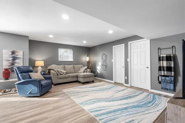 $435,000 | 3208 Tepee Court, Independence, MO 64057