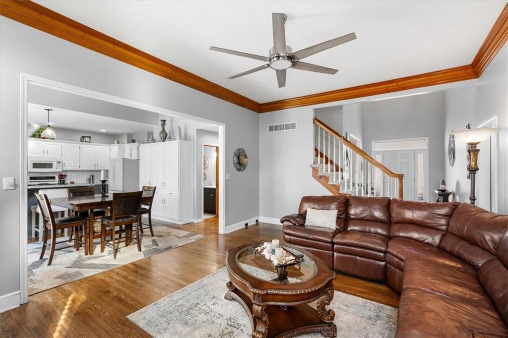 3208 Tepee Court Independence, MO 64057 - Photo 7 of 32