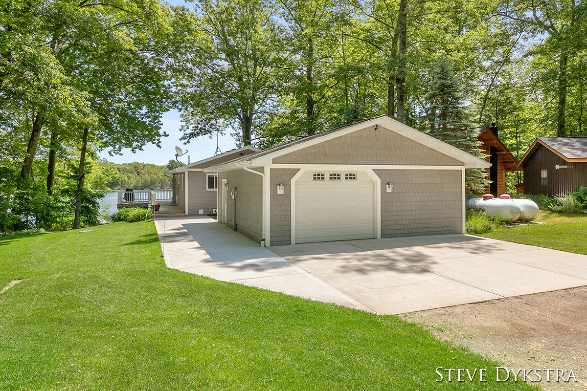 6973 North Maple Ridge Circle Irons, MI 49644 - Photo 6 of 51 IMG_1001