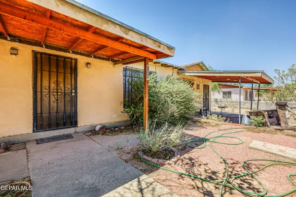 $85,000 | 120 Loma Vista Drive, Sunland Park, NM 88063