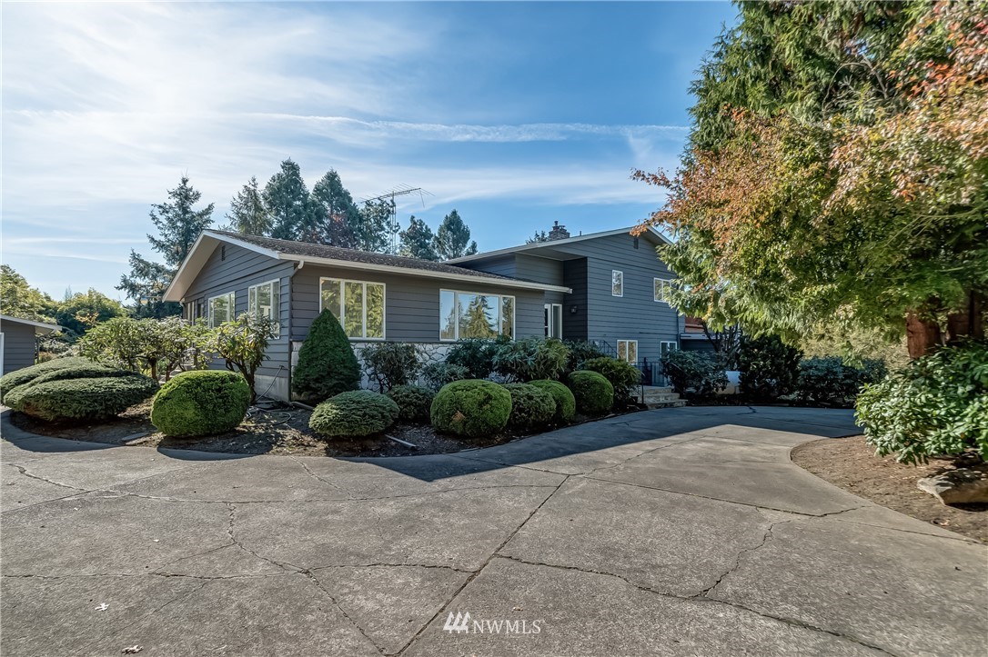 3367 Clearbrook Road Sumas, WA 98295 - Photo 2 of 25 a view of a house with backyard and garden