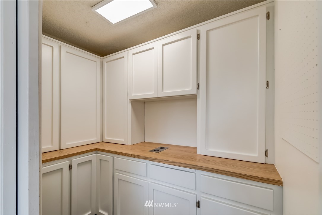 3367 Clearbrook Road Sumas, WA 98295 - Photo 15 of 25 a bathroom with a sink and a mirror