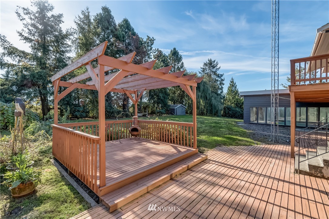 3367 Clearbrook Road Sumas, WA 98295 - Photo 6 of 25 a view of a deck with a yard