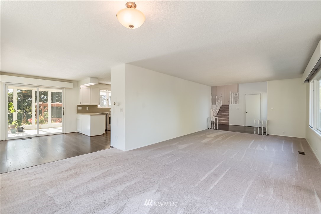3367 Clearbrook Road Sumas, WA 98295 - Photo 10 of 25 a view of empty room with wooden floor and window