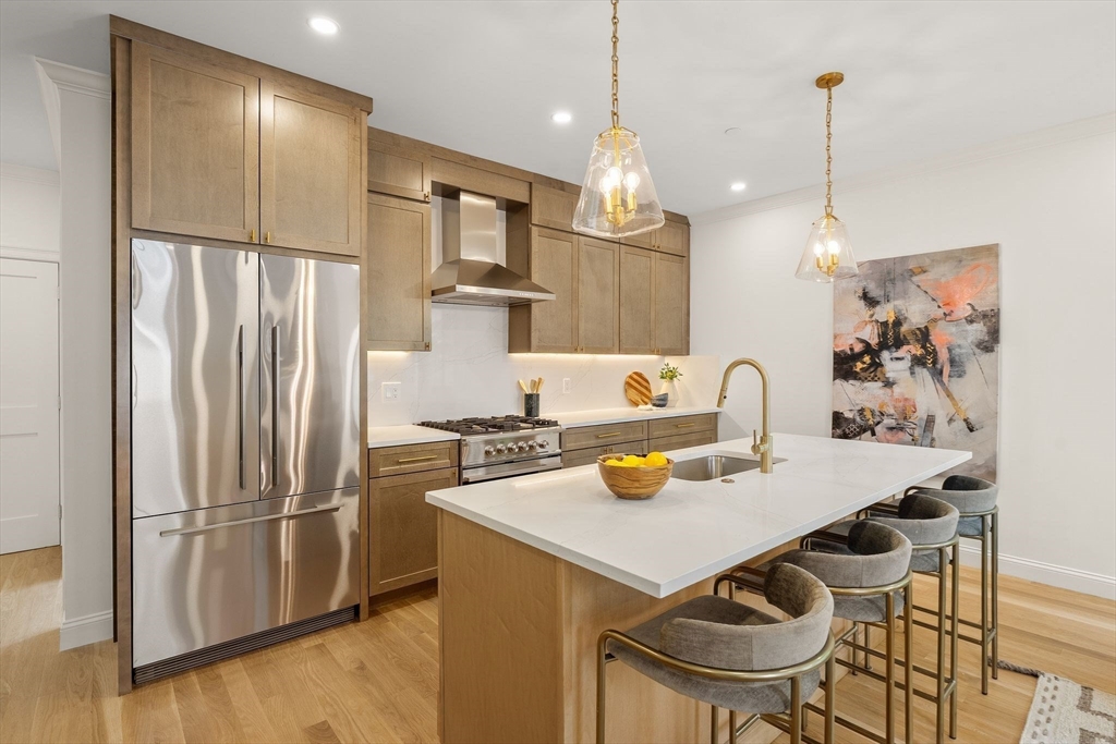 27 Shepard Street, Unit 6 Boston, MA 02135 - Photo 5 of 28