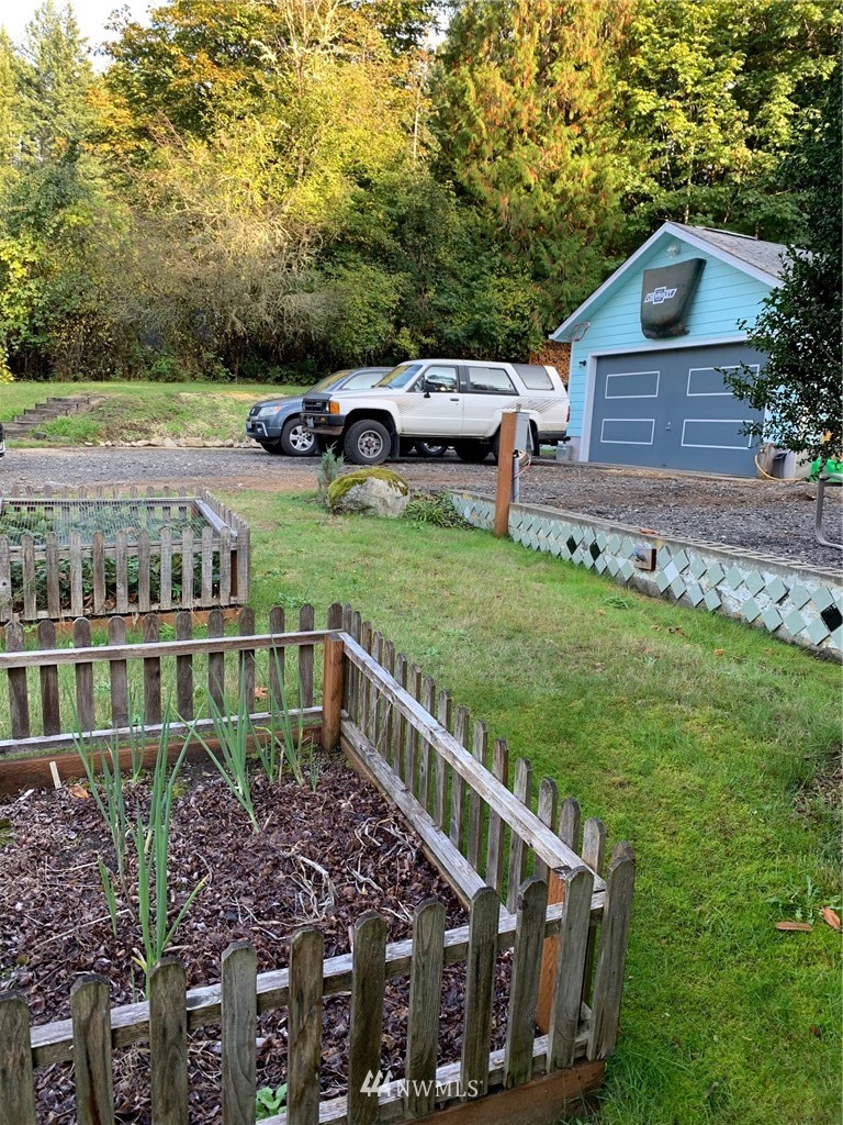 1834 Southwest Hanson Road Port Orchard, WA 98367 - Photo 4 of 21 Gallery Image 4