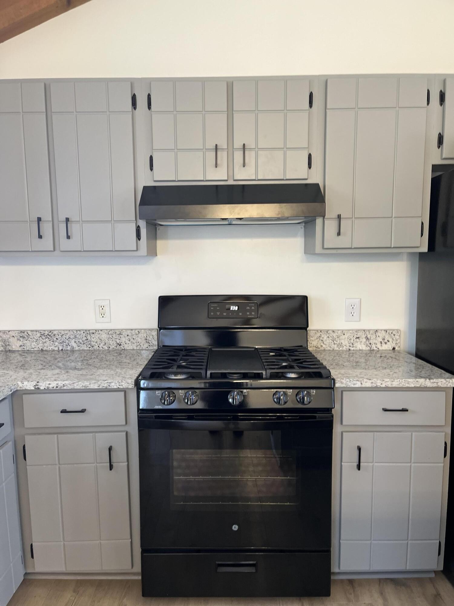2824 Bent Oak Road Chattanooga, TN 37421 - Photo 5 of 15 a stove top oven sitting inside of a kitchen