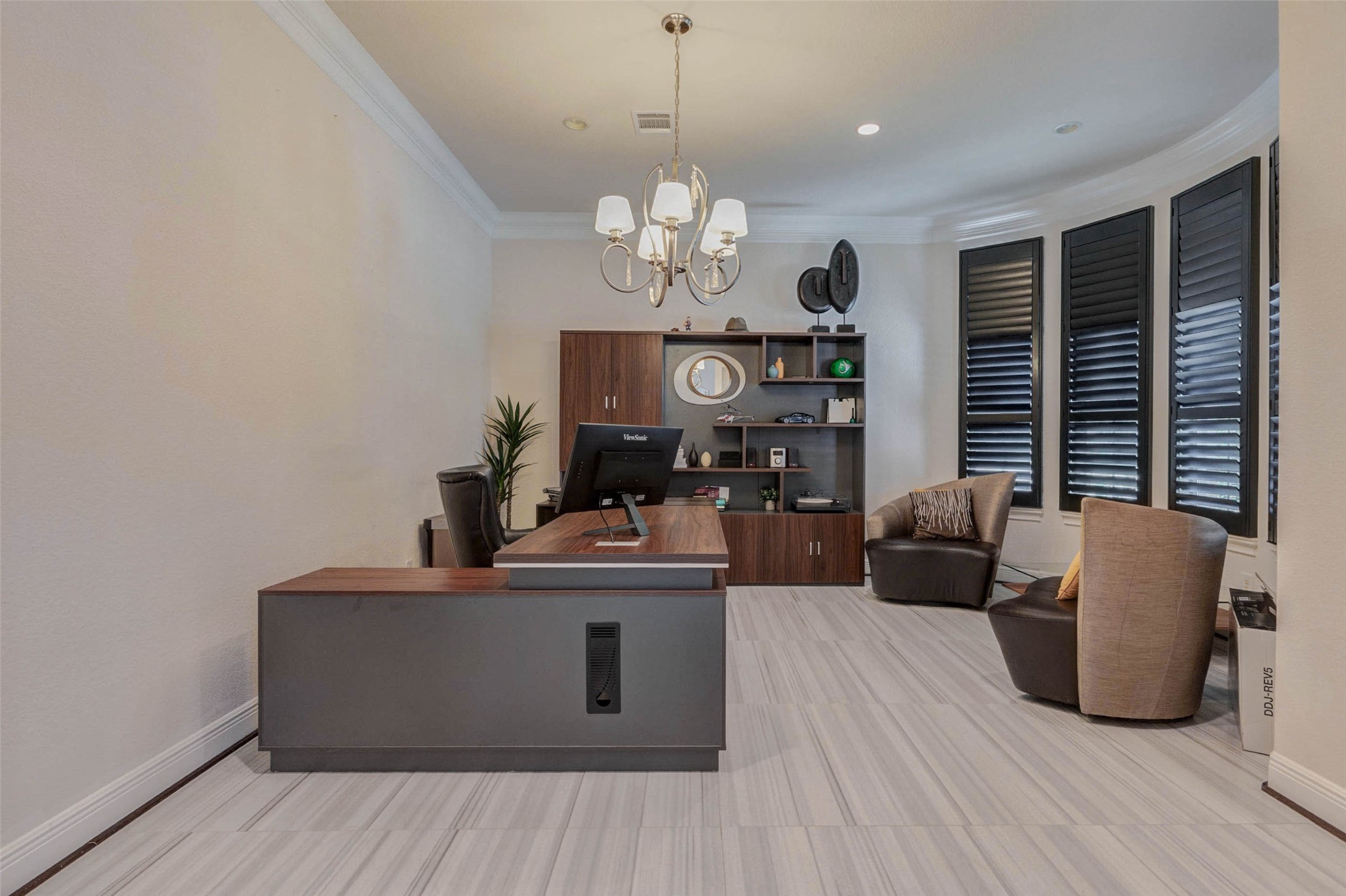 2310 Legends Way Katy, TX 77493 - Photo 17 of 50 a very nice looking room with a large window