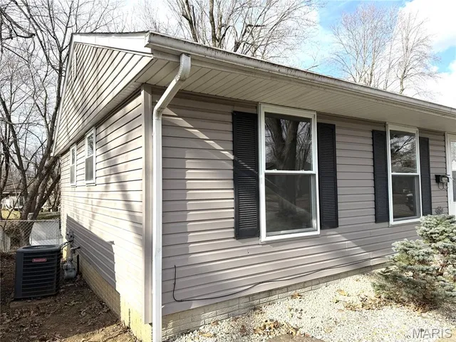 $259,000 | 206 Persimmon Drive, O'Fallon, IL 62269