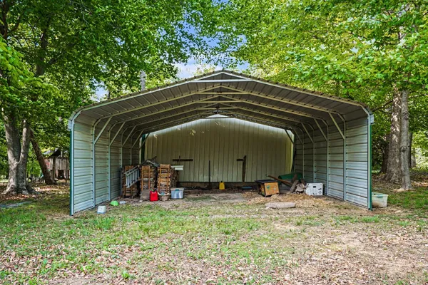 $365,000 | 3005 Highway 52 West, Lafayette, TN 37083