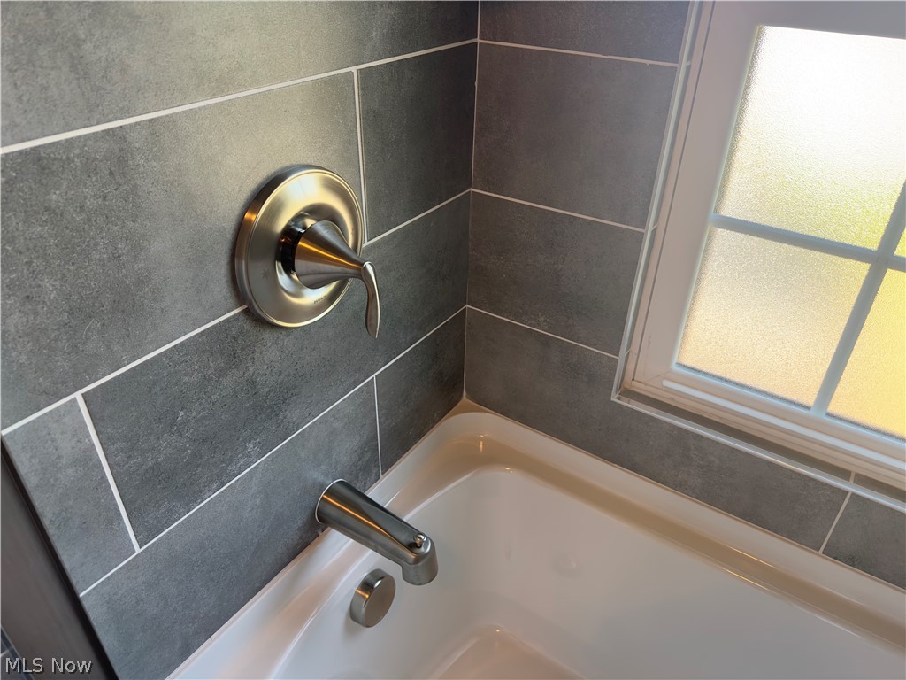3655 Bainbridge Road Cleveland Heights, OH 44118 - Photo 22 of 43