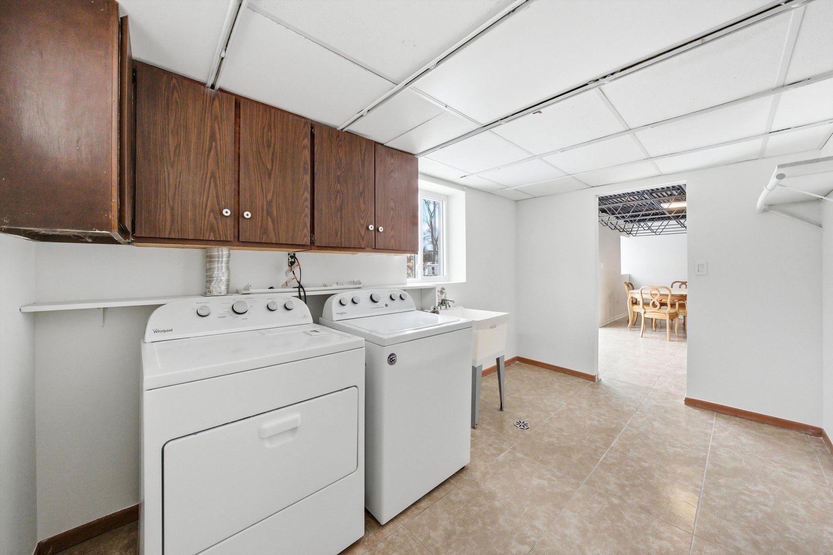 21122 Hillside Road Frankfort, IL 60423 - Photo 37 of 48 a utility room with dryer and washer