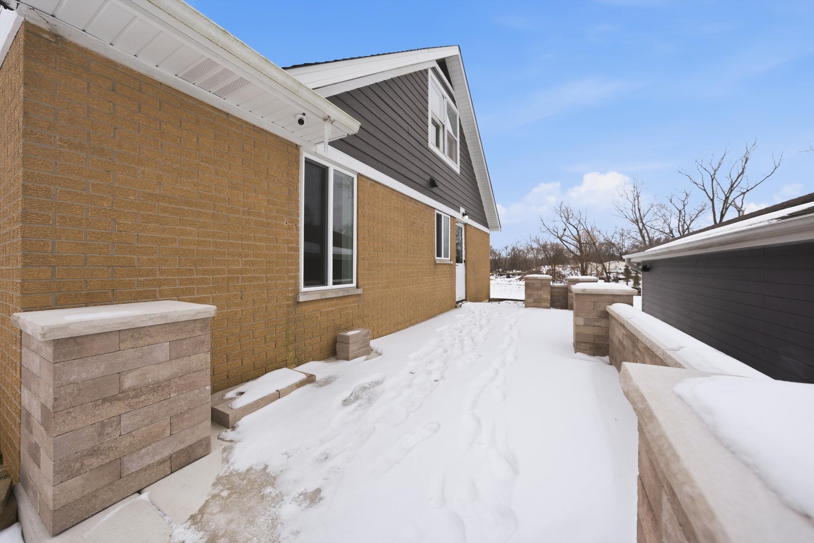 21122 Hillside Road Frankfort, IL 60423 - Photo 41 of 48 a view of a house with a snow