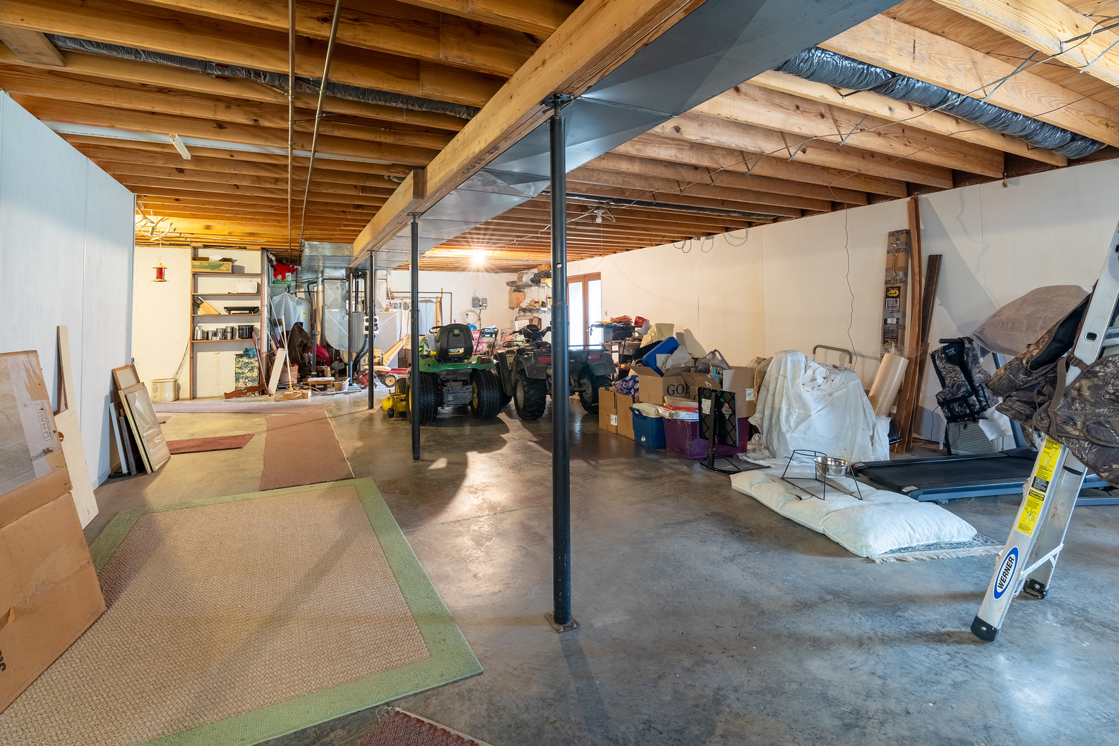 3085 Kaolin Road Cobden, IL 62920 - Photo 33 of 83 a view of a room with gym equipment