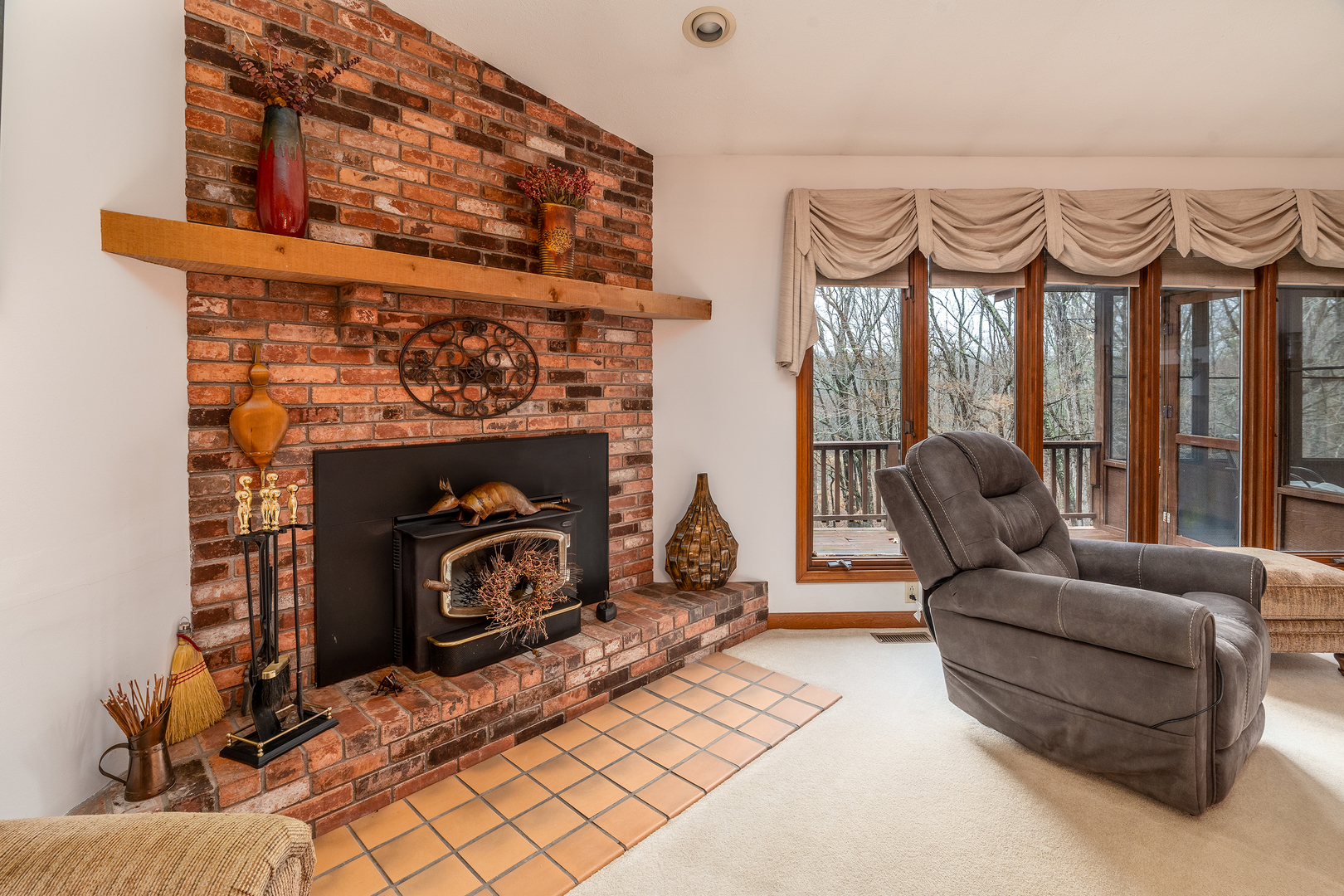 3085 Kaolin Road Cobden, IL 62920 - Photo 6 of 83 a living room with furniture and a fireplace