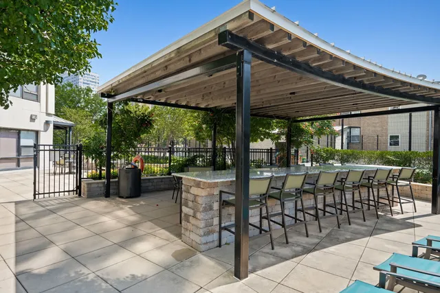 $205,000 | 3930 North Pine Grove Avenue, Unit 2010, Chicago, IL 60613